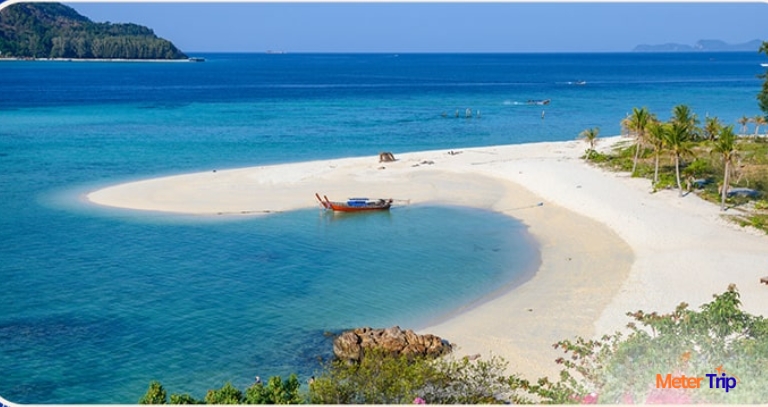 Top 10 Most Popular Beaches in the World for Visiting in 2024