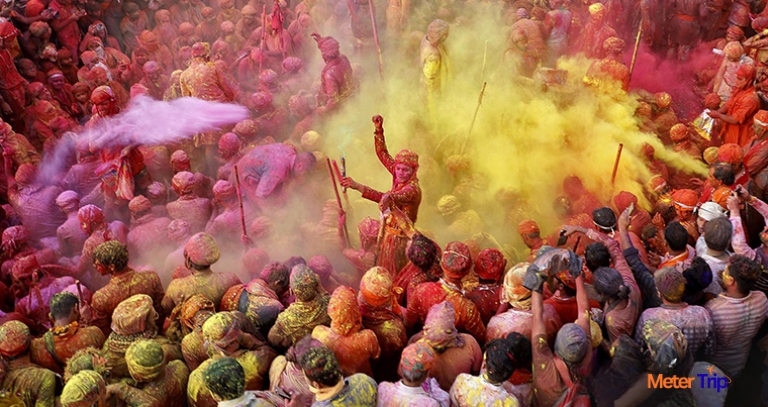 Holi in Vrindavan - metertrip