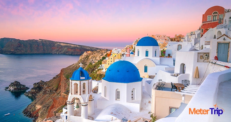 The Enthralling Santorini - metertrip
